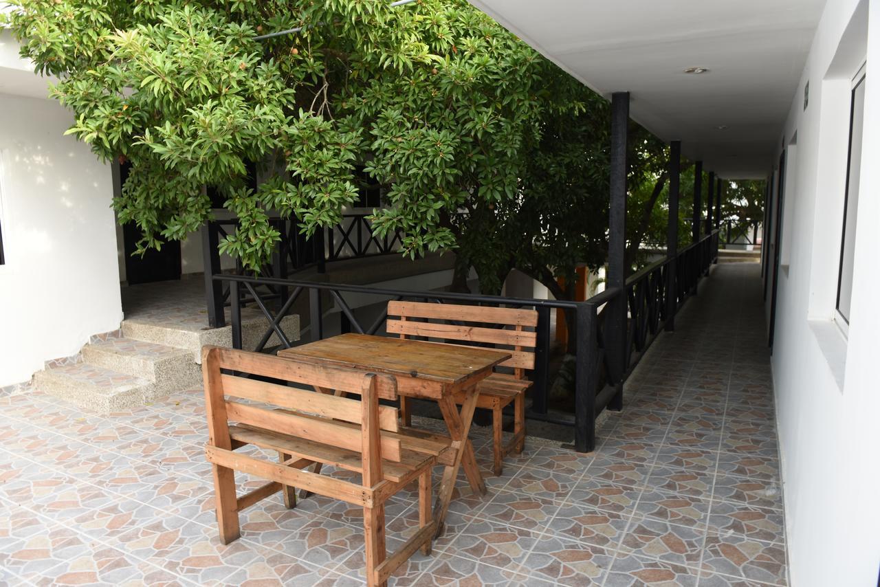 Hotel El Emigrante Puerto Colombia Exterior foto